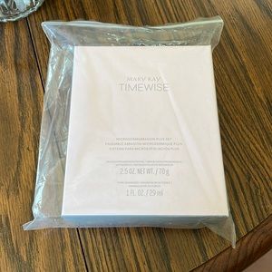 MaryKay- Microdermabrasion set